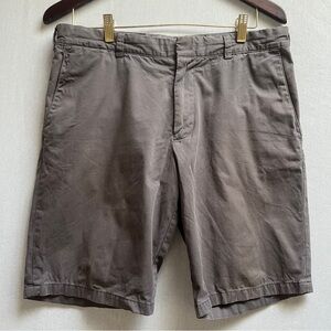 Club Monaco Men's Classic Gray Chino Shorts Sz 32